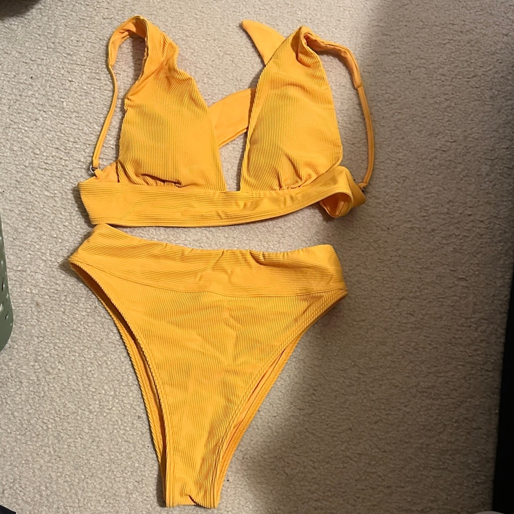 Abercrombie & Fitch Yellow Ribbed Bikini Set